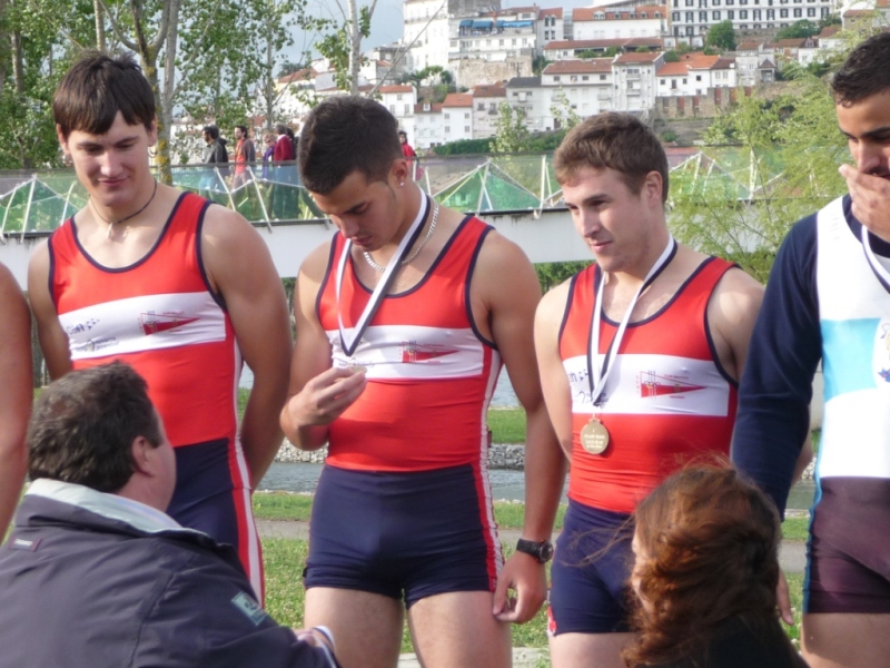 El 4x absoluto navarro gana en la regata internacional de Coimbra